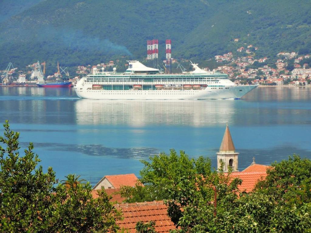 Villa Lastva Apartments Tivat Exterior photo