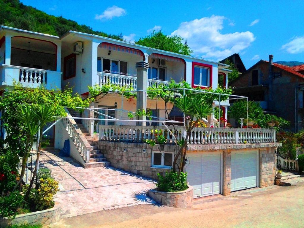 Villa Lastva Apartments Tivat Exterior photo